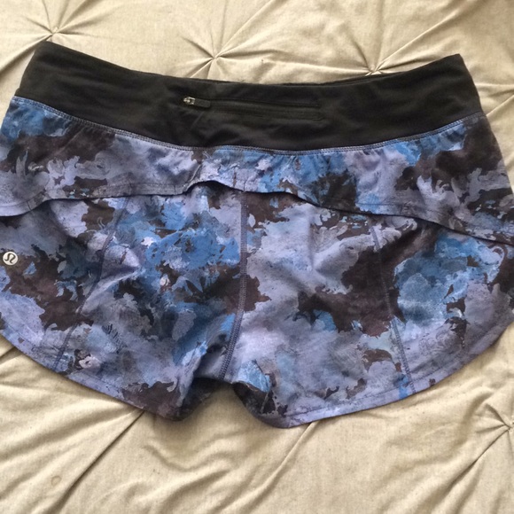 SOLD Lululemon Screen Camo Multi Speed Up Short (10) - Picture 2 of 7